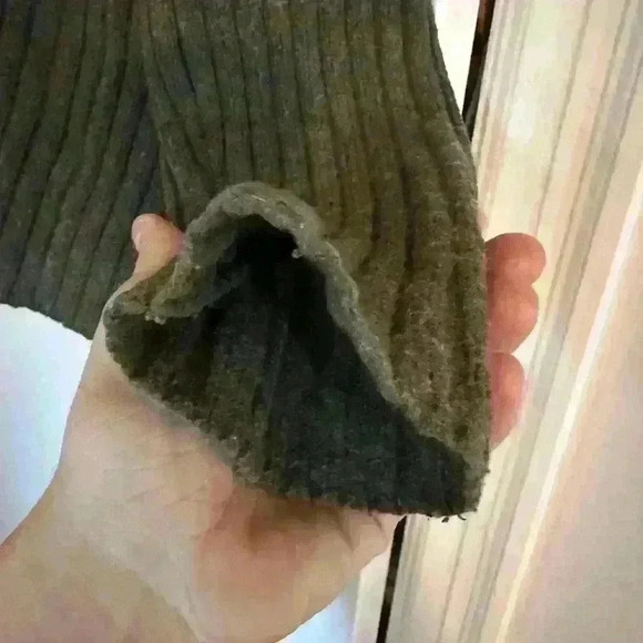 VTG. Abercrombie. Army green. Wool blend sweater - Picture 3 of 7